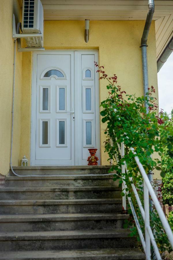 Viragos Vendeghaz Apartment Keszthely Exterior photo
